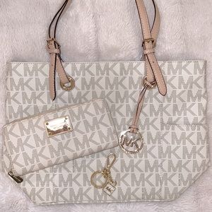 Michael Kors 2 piece bundle